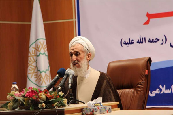 با هنر شعر برای حضرت امیرالمؤمنین(ع) خوش‌خدمتی کنید