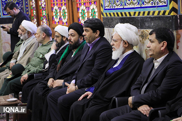 تشییع پیکر دو شهید گمنام در یزد