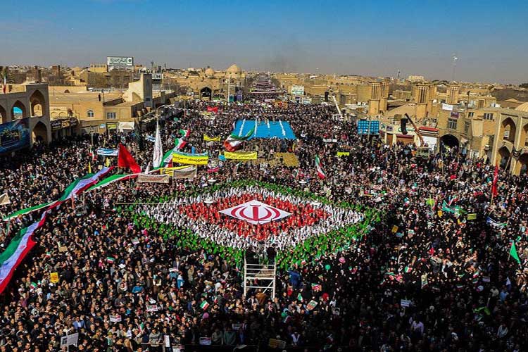 گردشگران خارجی در جشن 40 سالگی انقلاب حضور میيابند