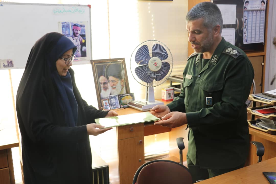 بازدید فرمانده سپاه بقیةالله(عج) از ایكنا/ رسانه طراز تا پایان موضوع مطالبهگری میكند بازدید فرمانده سپاه بقیةالله(عج) از ایكنا/ رسانه طراز تا پایان موضوع مطالبهگری میكند