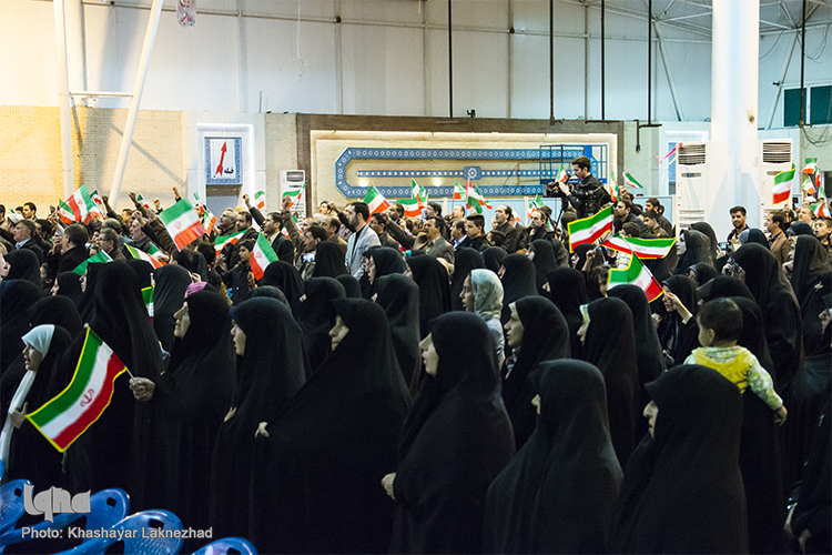 همایش چهل آیه روشن