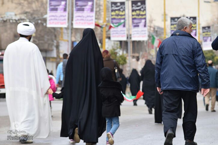 راهپیمایی یومالله ۲۲ بهمن در خرمآباد + عکس راهپیمایی یومالله ۲۲ بهمن در خرمآباد + عکس