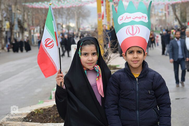 راهپیمایی یومالله ۲۲ بهمن در خرمآباد + عکس راهپیمایی یومالله ۲۲ بهمن در خرمآباد + عکس