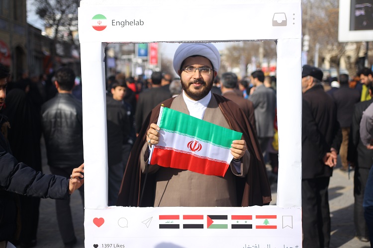 روایت حضور در چهلمین تولد انقلاب