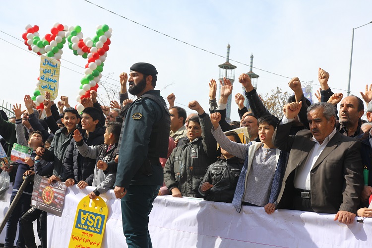روایت حضور در چهلمین تولد انقلاب