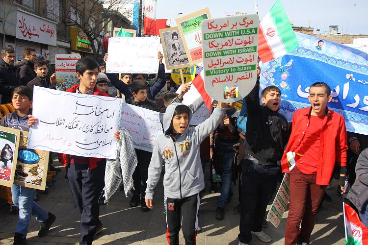 روایت حضور در چهلمین تولد انقلاب