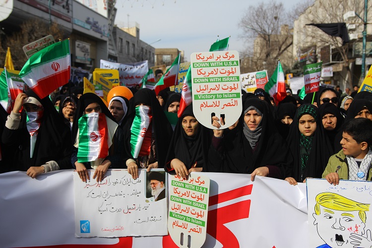 روایت حضور در چهلمین تولد انقلاب