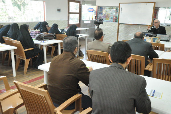 'گزارش تصویری برگزاری دوره توانمندسازی داوران قرآنی مازندران در ساری