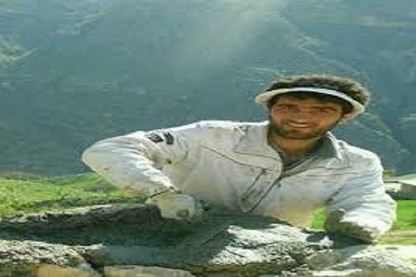 دفاع از حرم را به دانشگاه ترجیح داد