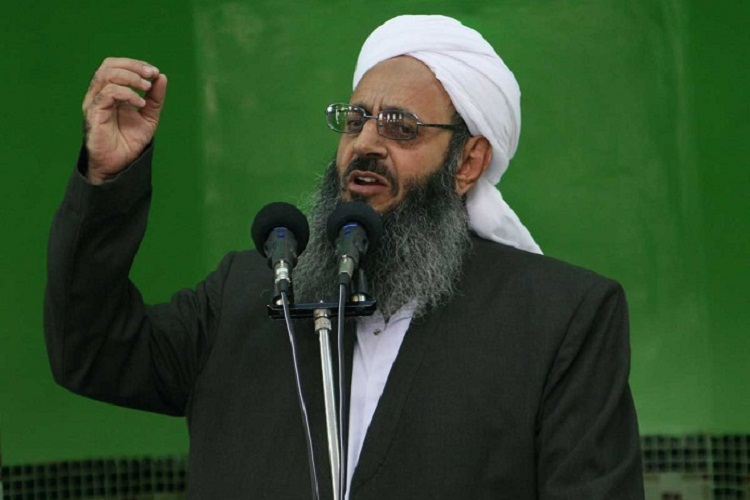مولوی عبدالحمید حمله به اتوبوس سپاه را محکوم کرد