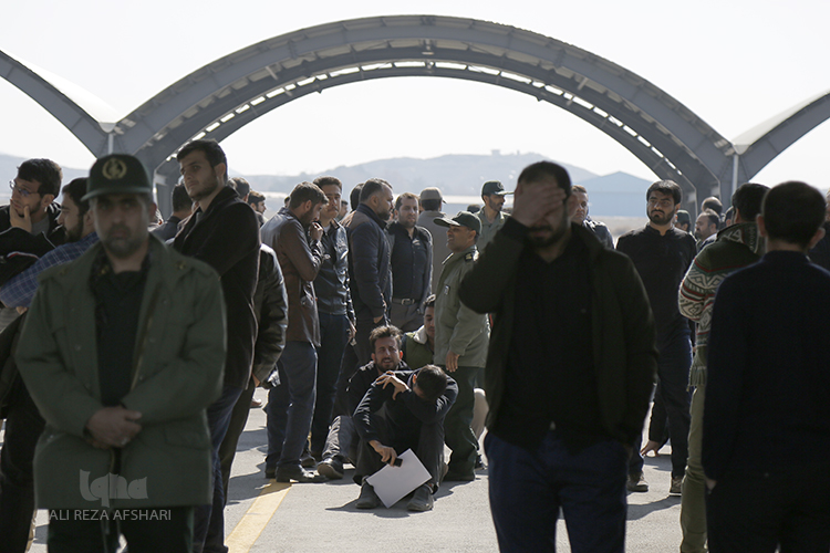 ورود شهدا و مجروهان حادثه ی زاهدان به اصفهان ورود شهدا و مجروهان حادثه ی زاهدان به اصفهان
