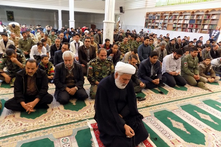 بزرگداشت مقام شهدای مدافع وطن در خاش برگزار شد بزرگداشت مقام شهدای مدافع وطن در خاش برگزار شد