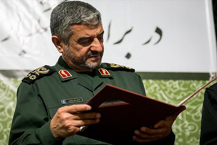 فرمانده کل سپاه از استاندار قزوین تجلیل کرد فرمانده کل سپاه از استاندار قزوین تجلیل کرد