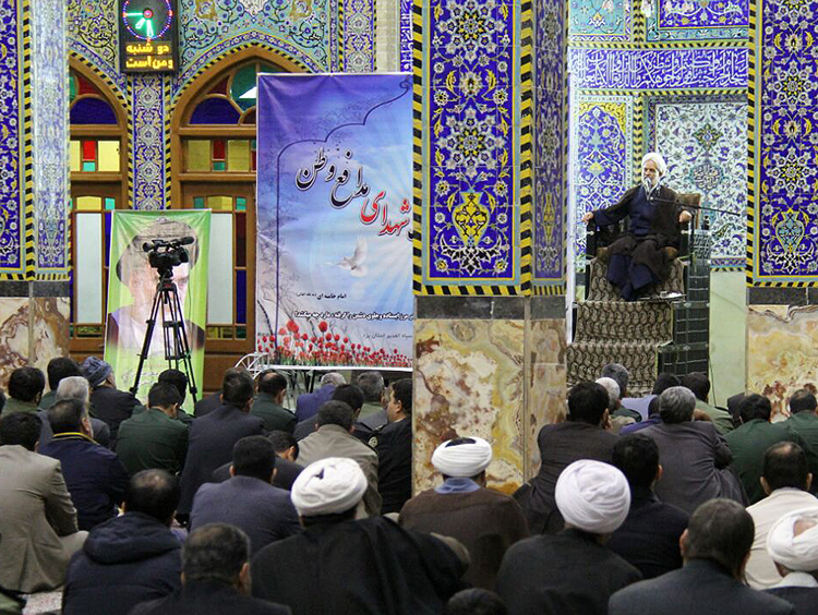 برگزاری مراسم بزرگداشت 27شهید مدافع وطن در یزد+عکس