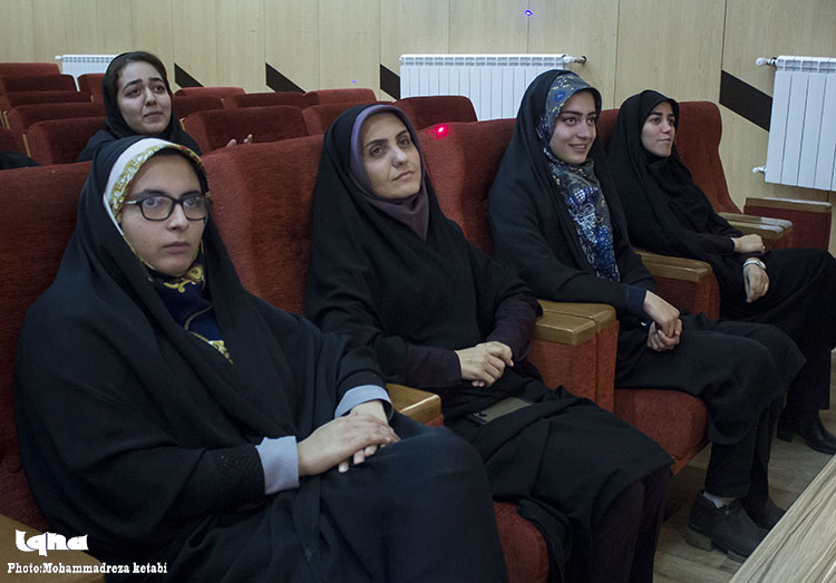 جشن هنر انقلابی در جهاد دانشگاهی همدان برگزار شد + عکس
