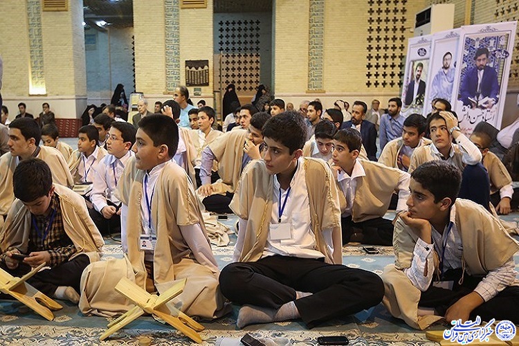 دانش&zwnj;آموزانی که برای خواندن قرآن وقت ندارند