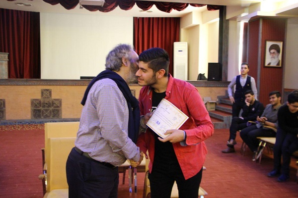 کارگاه آموزشی بازیگری در ایزد شهر برگزار شد+ عکس کارگاه آموزشی بازیگری در ایزد شهر برگزار شد+ عکس