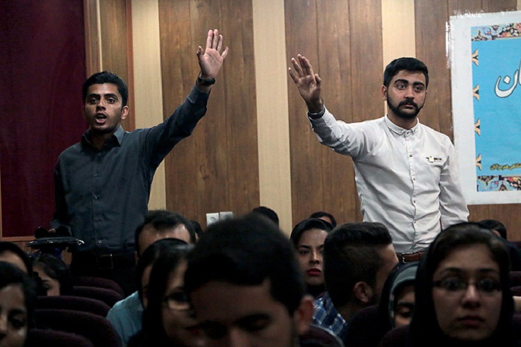 مرحله نیمه نهایی مسابقات مناظره دانشجویی دانشگاه فرهنگیان البرز برگزار شد