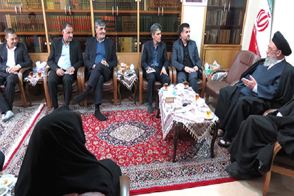 مدیران براساس سلایق سیاسی انتخاب نشوند