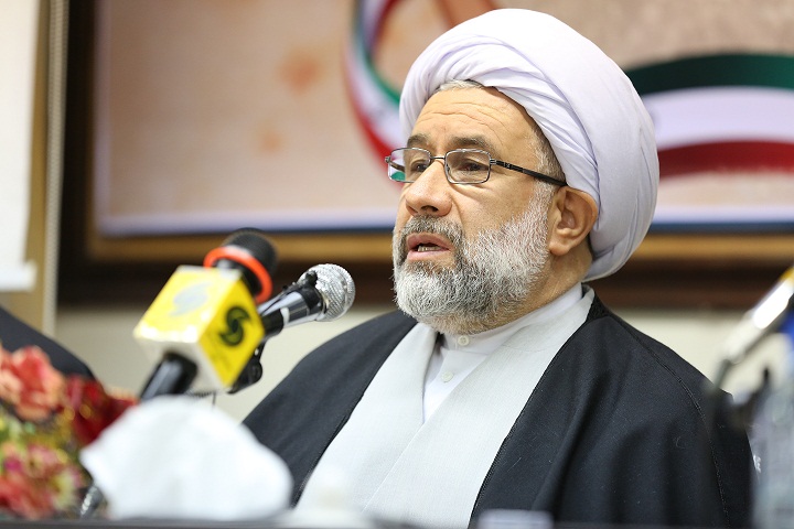 برپایی جشن پیروزی انقلاب در چهل کشور/ جامعة المصطفی جریان گفتمان انقلاب در عرصه بین‌المللی است