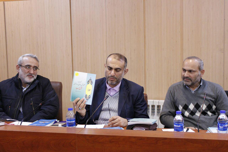 نشست بررسی و تبیین کتب آموزشی قرآن کریم تالیف اساتید قرآنی گیلان