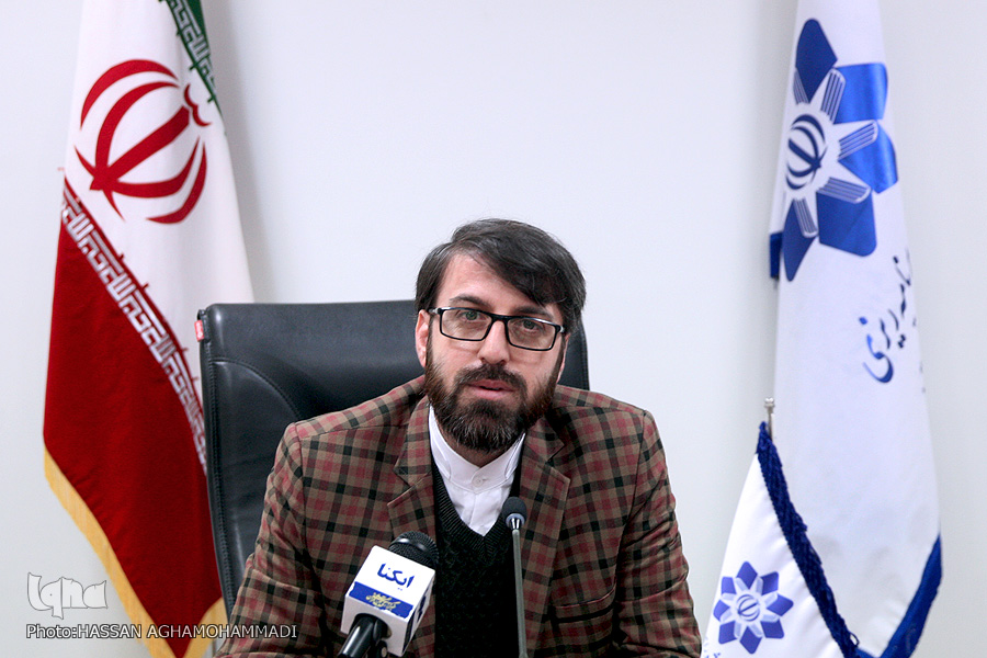 تجلیل از مترجم قرآن به زبان ترکمنی / رونمایی از بسته قرآنی «نبأ»