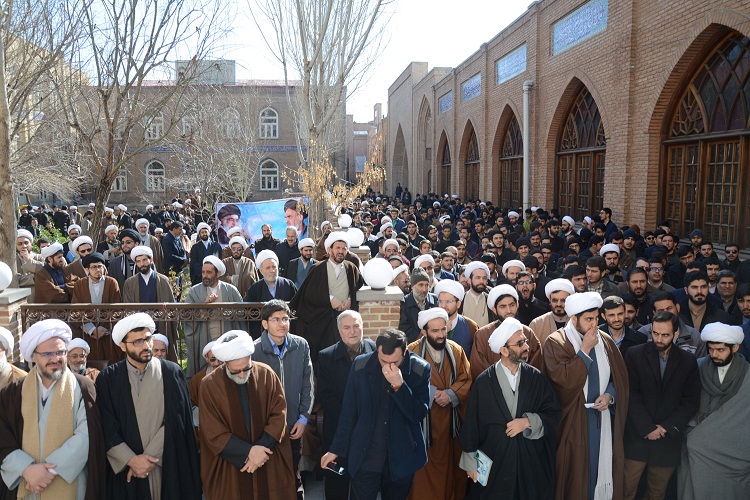 حمایت طلاب تبریزی از بیانیه گام دوم انقلاب