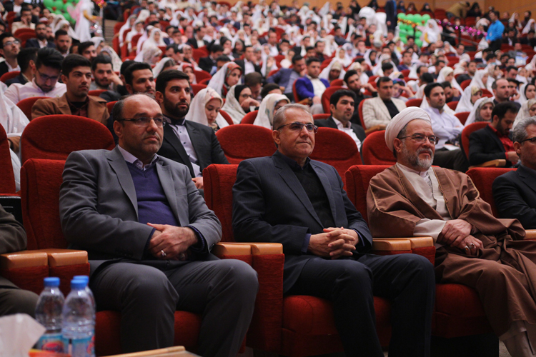 گزارش تصویری اعزام زوجهای دانشجو به مشهد مقدس گزارش تصویری اعزام زوجهای دانشجو به مشهد مقدس