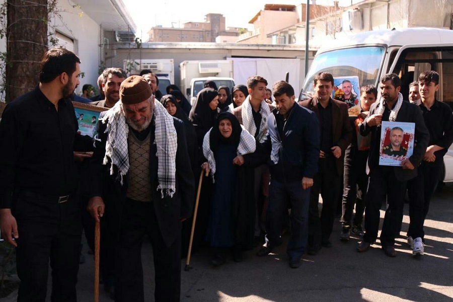 وداع خانواده محمدرضایی با پیکر شهید &laquo;حمید محمدرضایی&raquo;