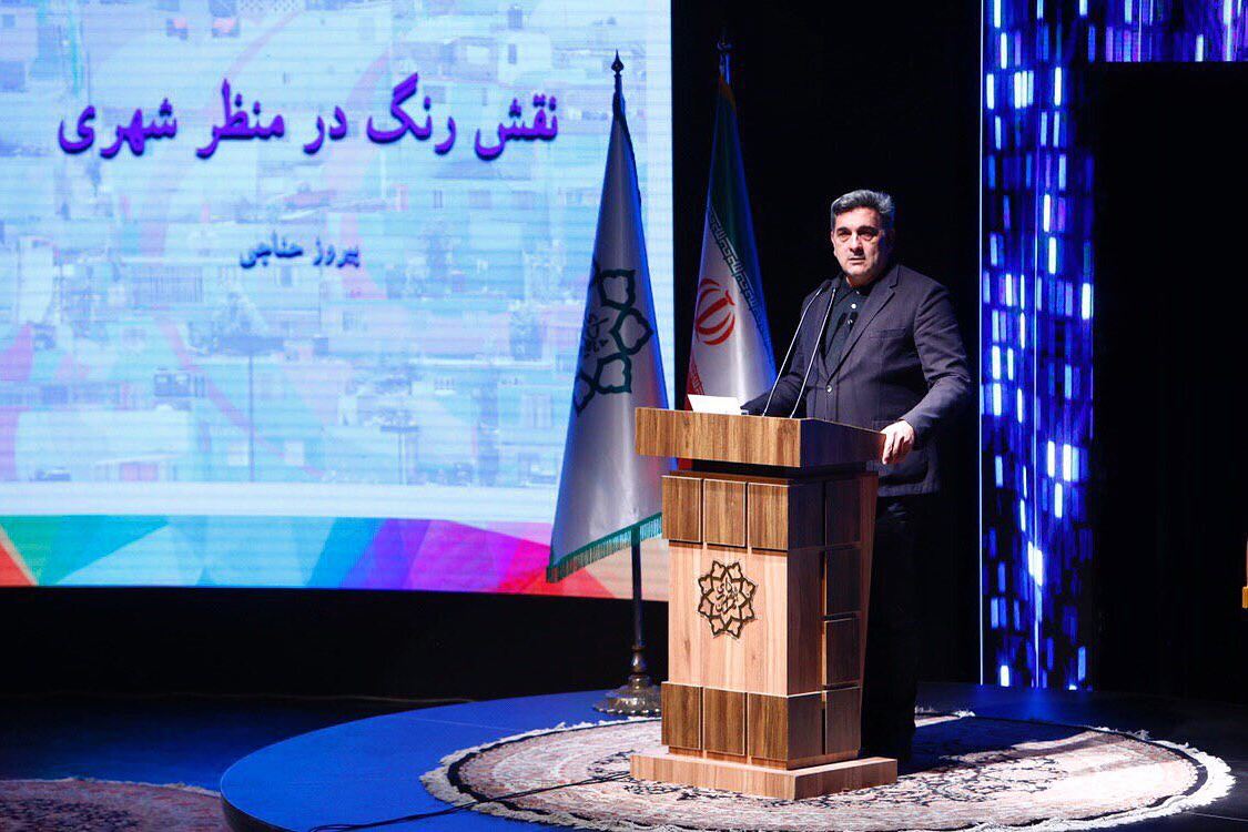 اهل قلم تاثیر اقدامات انجام شده در شهر را ارزیابی کنند/ برگزیدگان جشنواره رسانههای شهری تقدیر شدند