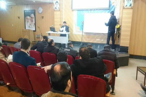 دوره تربیت &laquo;آموزشیار روخوانی و روان&zwnj;خوانی قرآن کریم&raquo; ویژه کارکنان نیروی انتطامی همدان برگزار شد