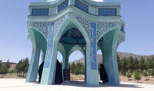 گلزار شهدای گمنام دانشگاه لرستان ساماندهی می&lrm;شود