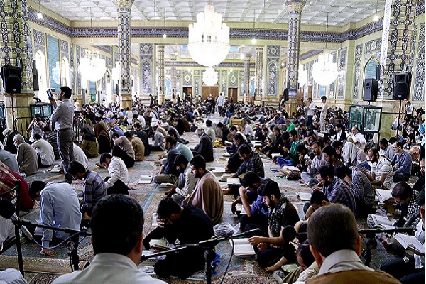 اعتکاف ۱۸۰۰ نفر در مسجد مقدس جمکران