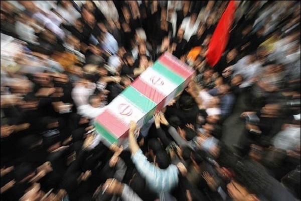 غبار خانه بروبید عید می&zwnj;آید/ ز کوچه&zwnj;هاست که بوی شهید می&zwnj;آید