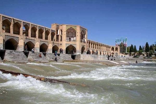 تمایل گردشگران برای سفر به اصفهان در ایام نوروز تمایل گردشگران برای سفر به اصفهان در ایام نوروز