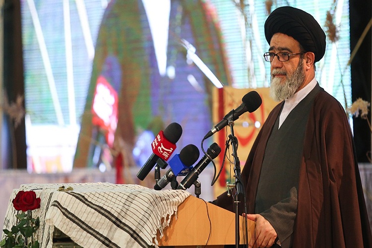 خط و مشی شهدا بهترین الگو برای عمل به گام دوم انقلاب است خط و مشی شهدا بهترین الگو برای عمل به گام دوم انقلاب است