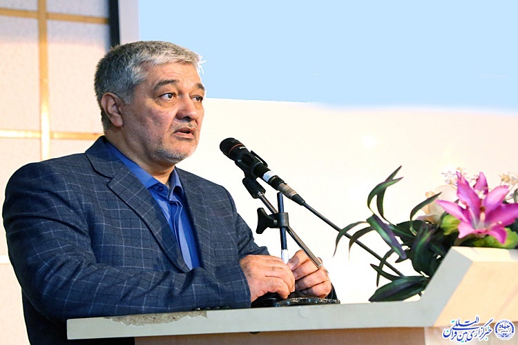 اصحاب فرهنگ و هنر کشور را در &laquo;کانون&zwnj;های مساجد&raquo; تربیت کنیم