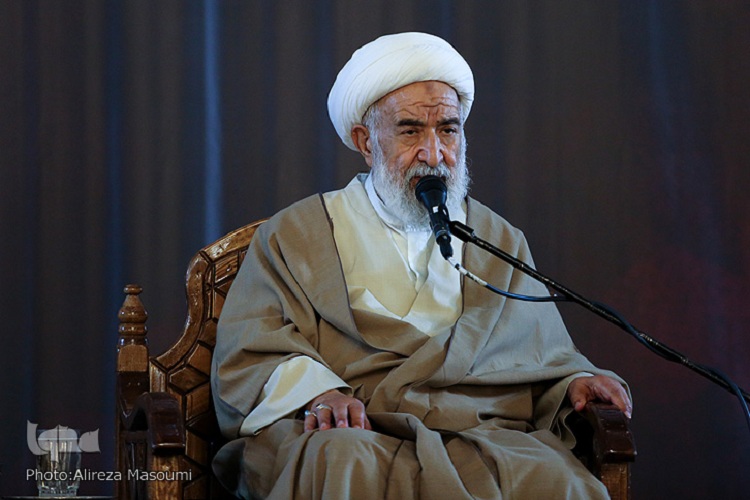 تنها چیزی که در این عالم از همه خطاها مبرا بوده، هما نا قرآن، کتاب وحی است