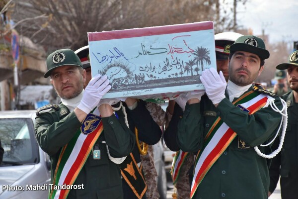 تشییع پیکر شهید گمنام ۱۷ ساله در شهرستان شوط
