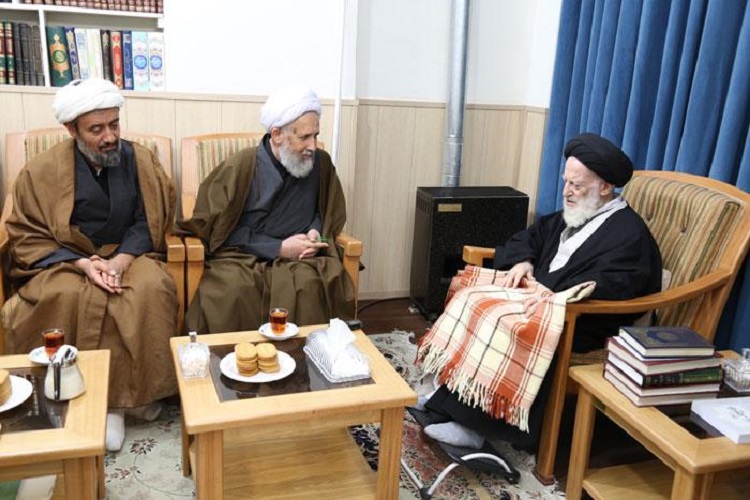 برخی با ملاشدن طلاب مبارزه میکنند/ انتقاد از عرفانهای انحرافی برخی با ملاشدن طلاب مبارزه میکنند/ انتقاد از عرفانهای انحرافی