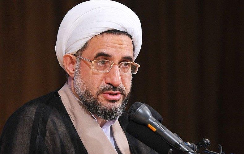 نعمت سادات را به فرصتی برای وحدت تبدیل کنیم/ پرچمداران مقاومت، سادات اند