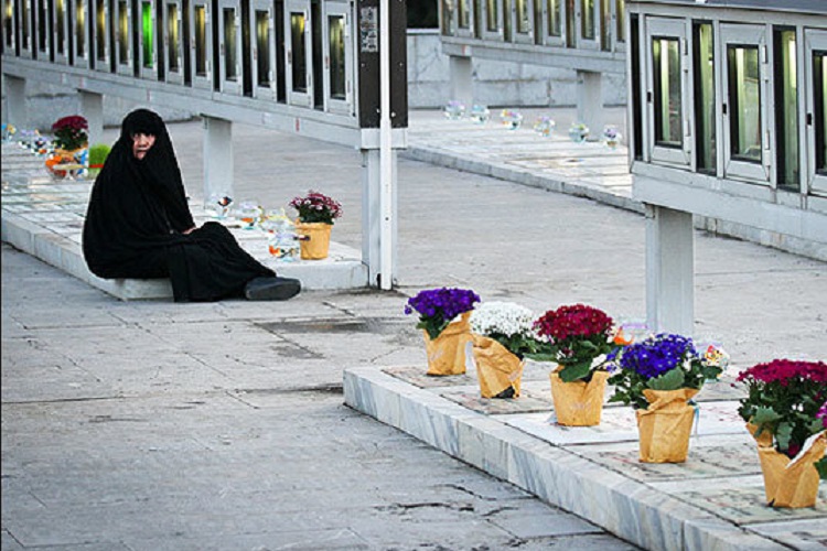 مسئولان استان قزوین از دِینی که شهدا بر گردنمان نهادند، می گویند
