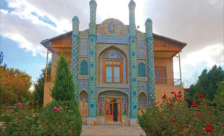 آیینه&zwnj;خانه مفخم؛ یادگار قاجاریان در بجنورد