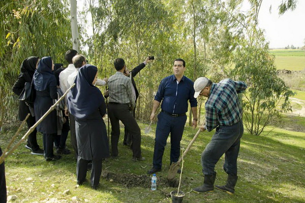 گزارش تصویری نهالکاری اعضای جهاد دانشگاهی در بهار ۴۰ سالگی انقلاب گزارش تصویری نهالکاری اعضای جهاد دانشگاهی در بهار ۴۰ سالگی انقلاب