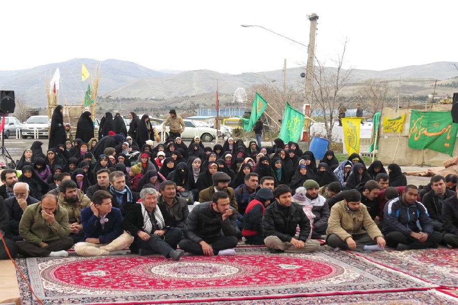 اقامه نماز استغاثه امام زمان (عج) در قزوین به روایت تصویر
