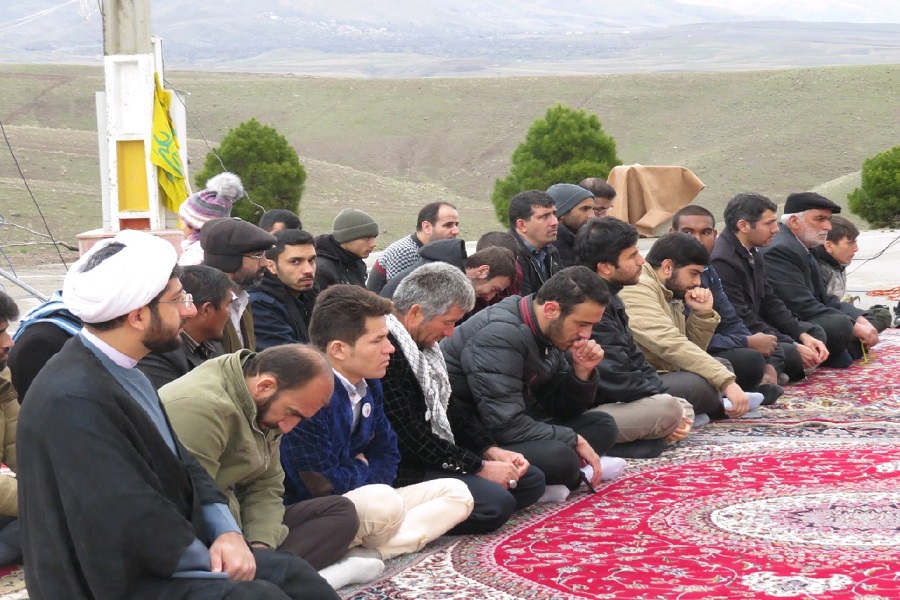 اقامه نماز استغاثه امام زمان (عج) در قزوین به روایت تصویر