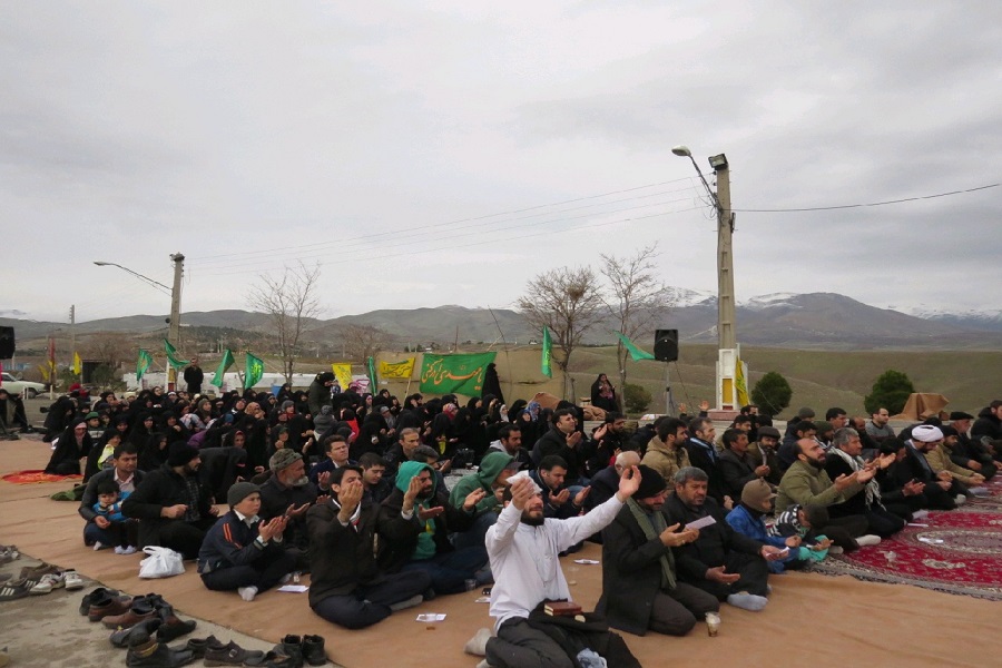 اقامه نماز استغاثه امام زمان (عج) در قزوین به روایت تصویر
