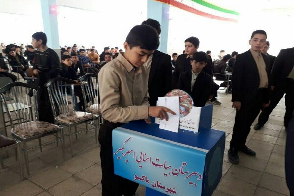 ترقی در اخلاق و کردار دانش&zwnj;آموزان در نیکوکاری نمایان می&zwnj;شود