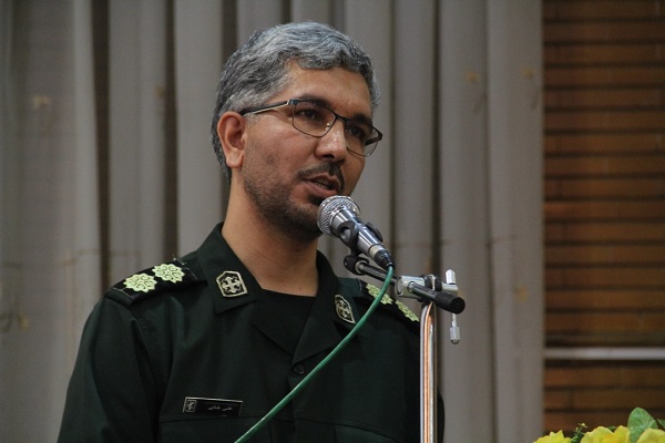 خودسازی جزء با تعلیم فکری و معنوی انجام نمی‌شود