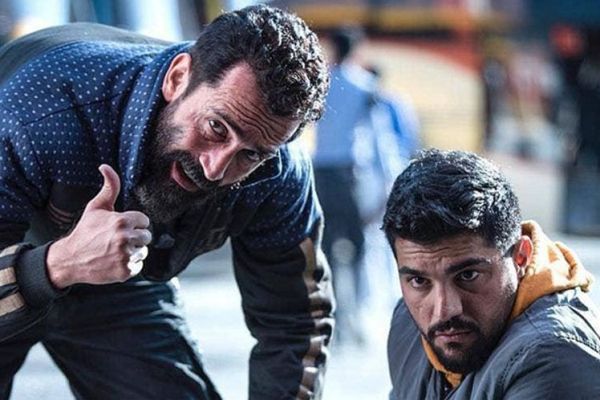 «ژن خوک» نگاهی متفاوت به آقازاده‌ها دارد / چاووشی حامی «ژن خوک»